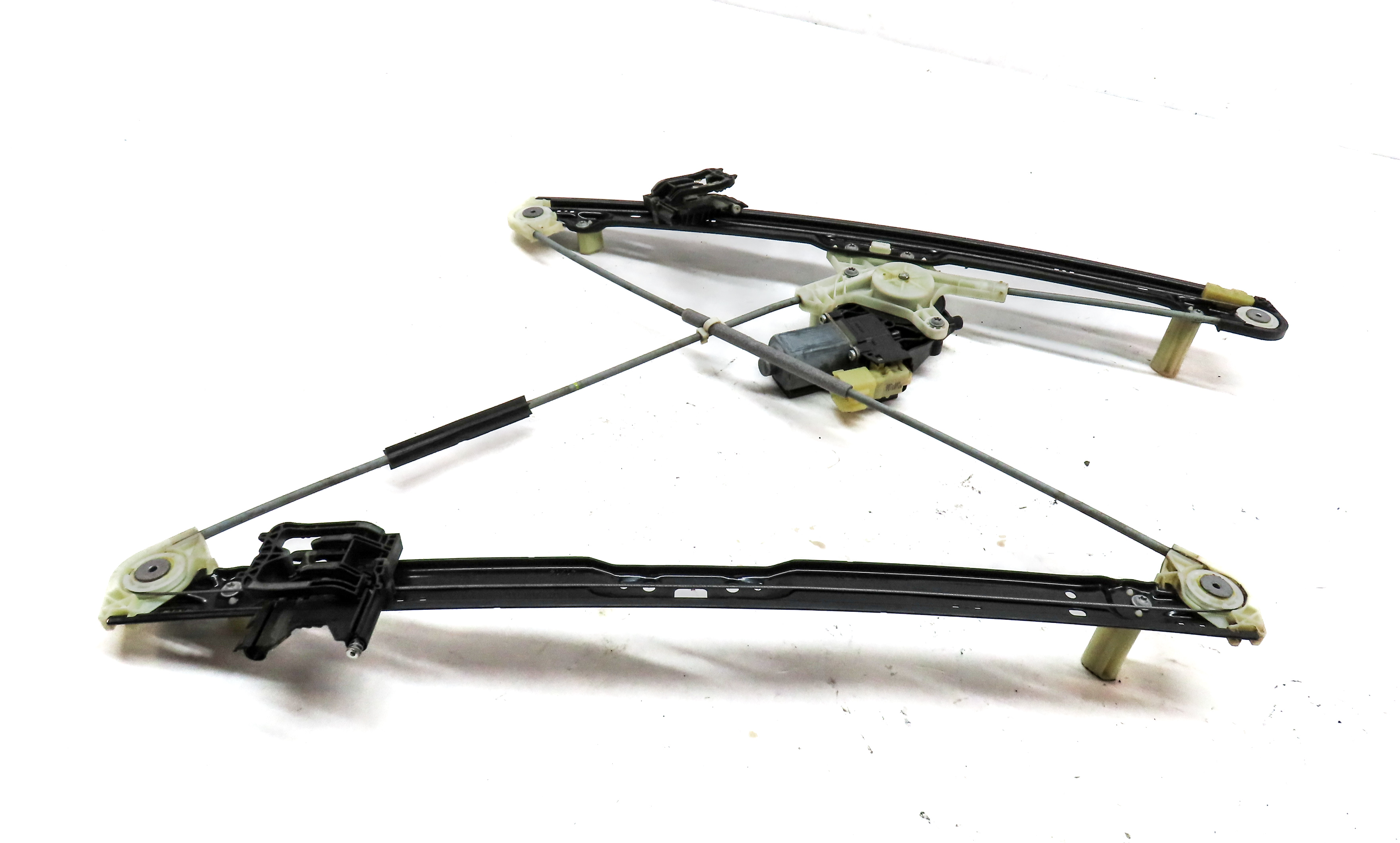 14-20 RANGE ROVER SPORT (L494) FRONT RIGHT PASSENGER WINDOW REGULATOR w/ MOTOR — exact item pictured